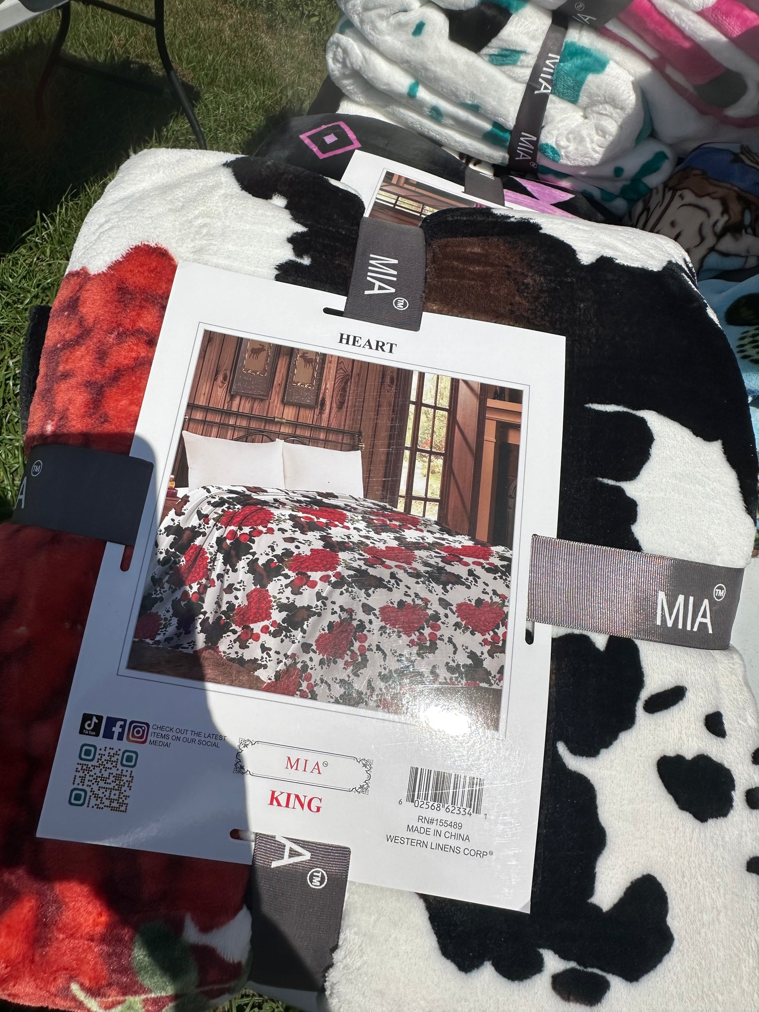 King cow print + hearts blanket